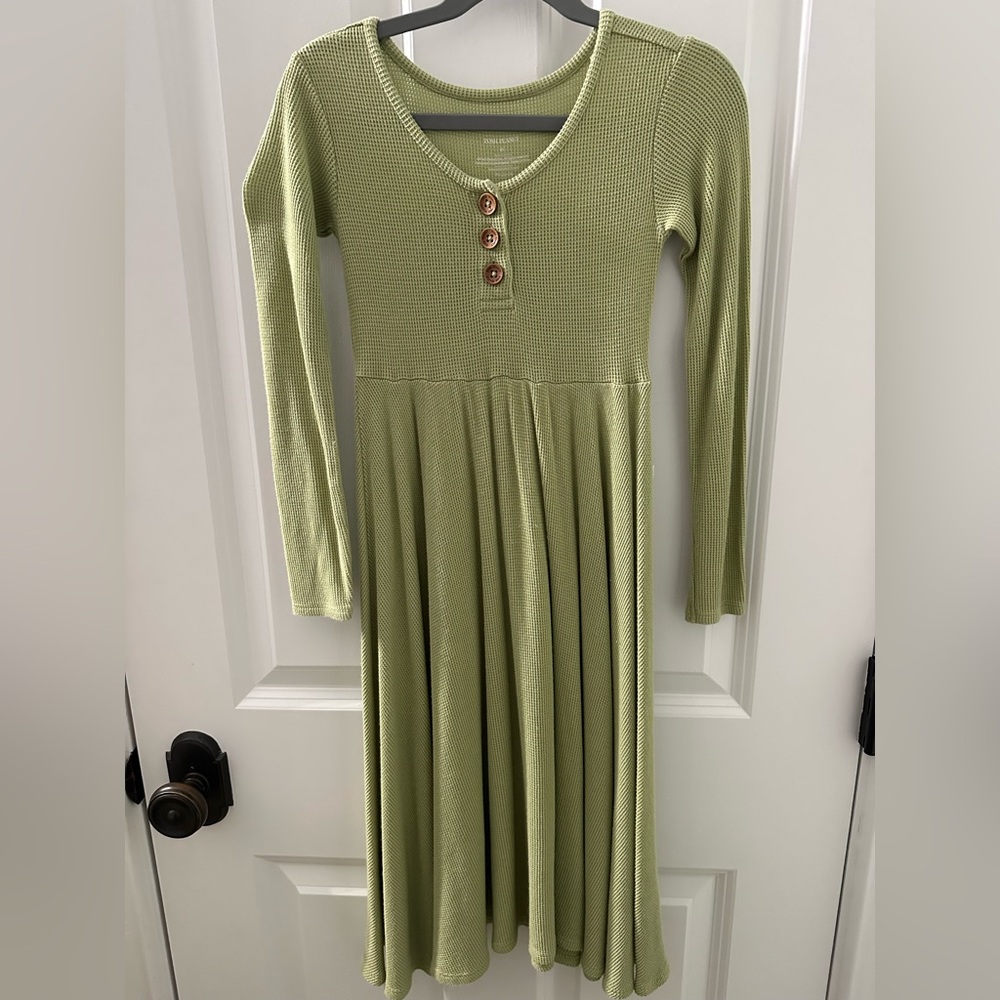 Posh Peanut Size 8 Olive Long Sleeve Dress